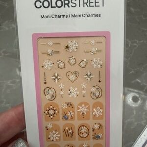 Color Street Mani Charms Snow Cute